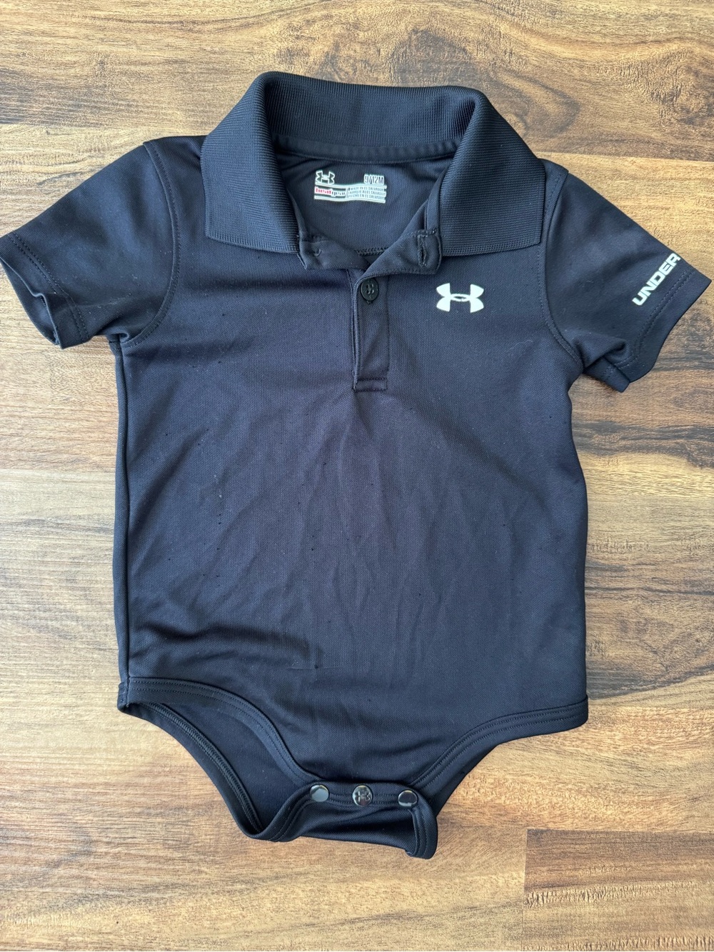 Under Armour Black HeatGear Infant Polo Bodysuit Size 9/12 Months.